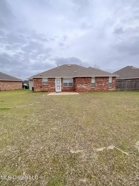 Exterior - 1057 Bullrun Dr, Byram, MS 39272 photo 6 of 7