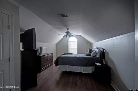 Bedroom - 619 Overlook Pt, Brandon, MS 39047 photo 3 of 6