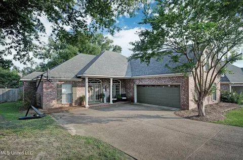 619 Overlook Pt, Brandon, MS 39047