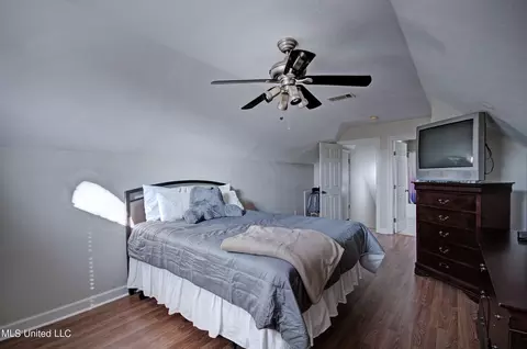 Bedroom - 619 Overlook Pt, Brandon, MS 39047 photo 4 of 6