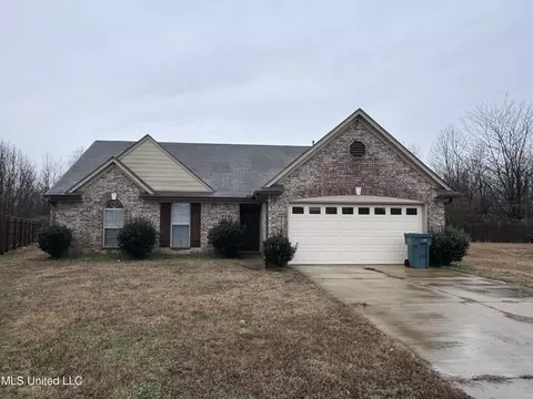 8597 Bonfire Dr, Southaven, MS 38671