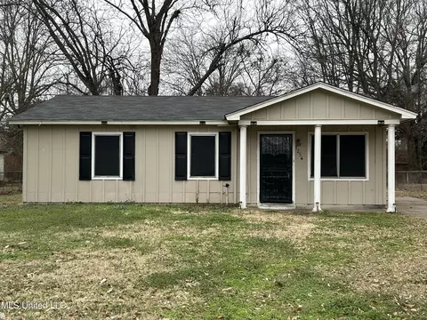 1254 Belfast St, Greenville, MS 38703