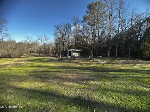 Exterior - 560 Stump Bridge Rd, Canton, MS 39046 photo 7 of 9