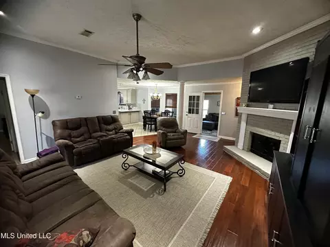 Living - 560 Stump Bridge Rd, Canton, MS 39046 photo 2 of 5