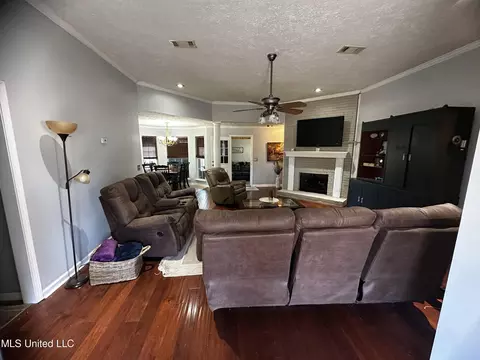 Living - 560 Stump Bridge Rd, Canton, MS 39046 photo 1 of 5