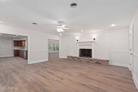 Living - 56114 E Diamondhead Dr, Diamondhead, MS 39525 photo 1 of 2