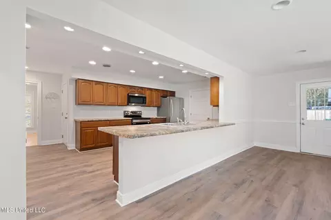Kitchen - 56114 E Diamondhead Dr, Diamondhead, MS 39525 photo 2 of 3