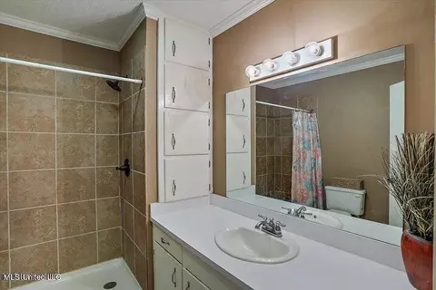 Bath - 105 Main St, Raleigh, MS 39153 photo 2 of 2