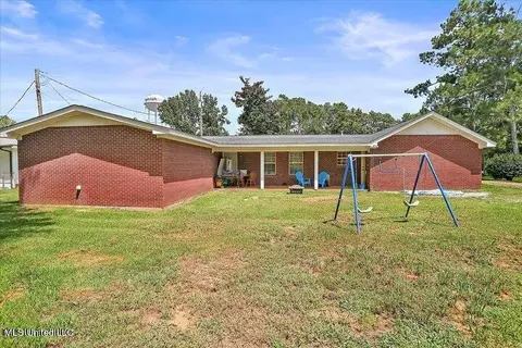 Exterior - 105 Main St, Raleigh, MS 39153 photo 4 of 9