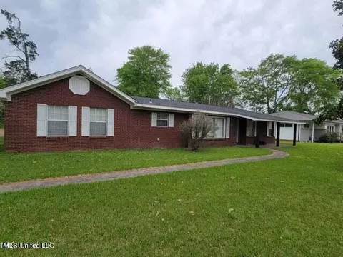 Exterior - 105 Main St, Raleigh, MS 39153 photo 9 of 9