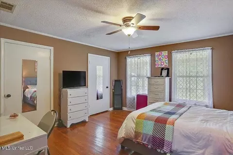 Bedroom - 105 Main St, Raleigh, MS 39153 photo 1 of 4