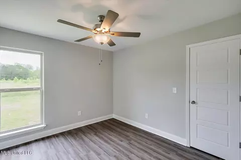 Bedroom - 302 Jasmine Cove Ln, Brandon, MS 39042 photo 3 of 5