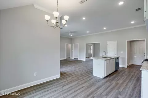 Entry Way - 302 Jasmine Cove Ln, Brandon, MS 39042 photo 1 of 2