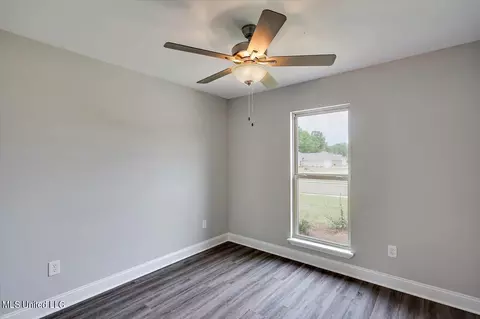 Bedroom - 302 Jasmine Cove Ln, Brandon, MS 39042 photo 5 of 5