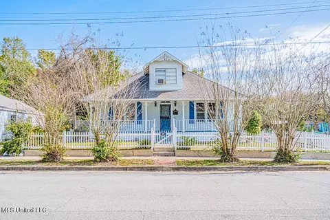 2102 19th Ave, Gulfport, MS 39501