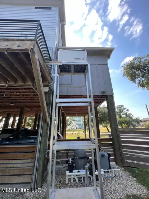 Exterior - 239 S Lang Ave, Long Beach, MS 39560 photo 22 of 23