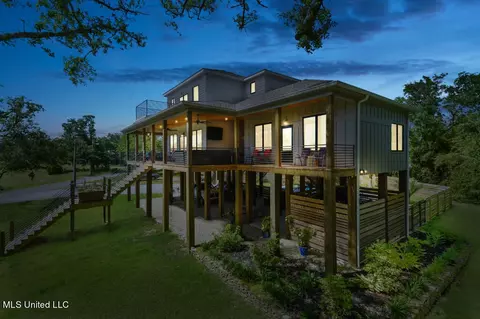Exterior - 239 S Lang Ave, Long Beach, MS 39560 photo 6 of 23
