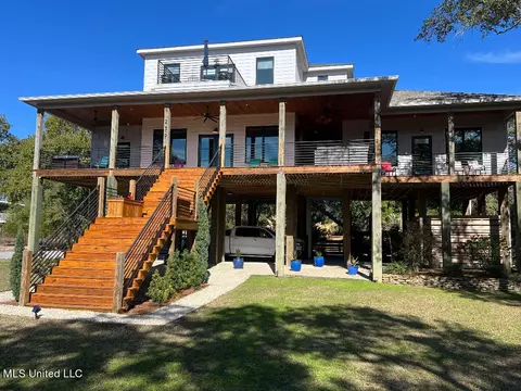 Exterior - 239 S Lang Ave, Long Beach, MS 39560 photo 5 of 23