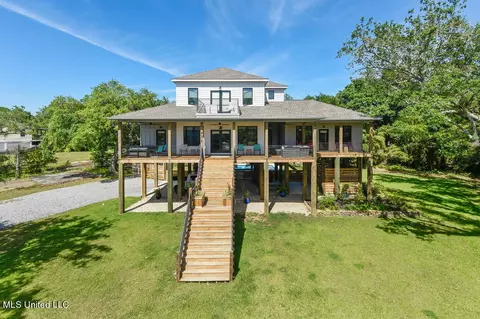 Exterior - 239 S Lang Ave, Long Beach, MS 39560 photo 4 of 23