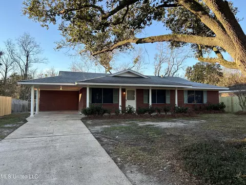 2408 Knox St, Gulfport, MS 39503