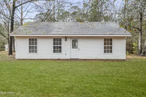 18073 W 3rd St, Saucier, MS 39574