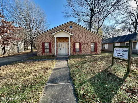 210 N Fourth Ave, Cleveland, MS 38732