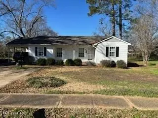 117 Center St, Crystal Springs, MS 39059
