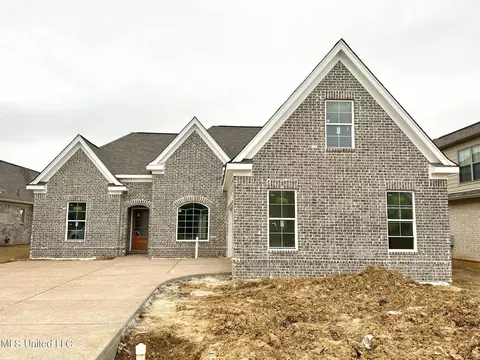 3799 Andreas Dr, Southaven, MS 38672