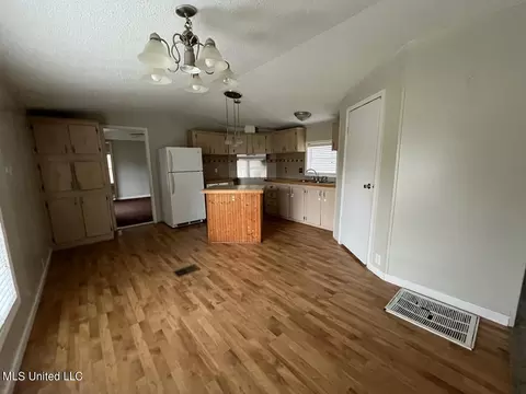 121 N Star Rd, Florence, MS 39073 photo 4