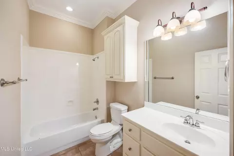 Bath - 107 Perry Cv, Canton, MS 39046 photo 2 of 3