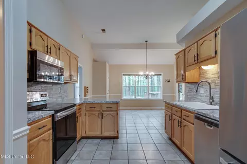 Kitchen - 4617 Nail Rd, Olive Branch, MS 38654 photo 2 of 5
