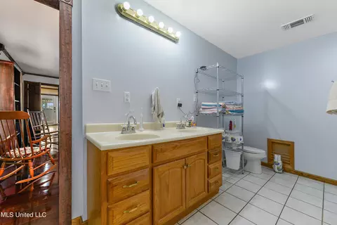 Bath - 232 White Harbor Rd, Long Beach, MS 39560 photo 1 of 5
