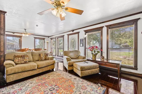 Living - 232 White Harbor Rd, Long Beach, MS 39560 photo 3 of 5