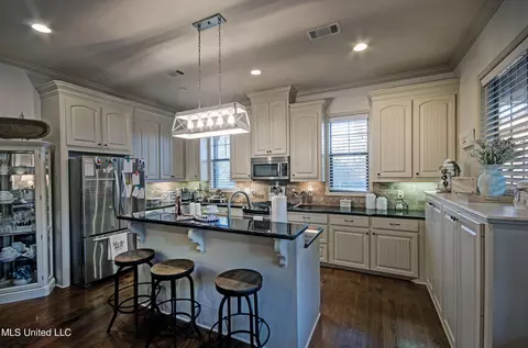 Kitchen - 103 Hampton Ridge Rdg, Madison, MS 39110 photo 1 of 4