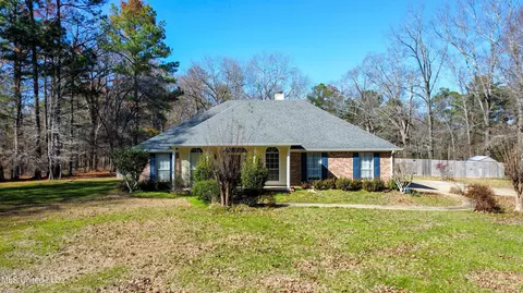 1310 Big Creek Rd, Raymond, MS 39154