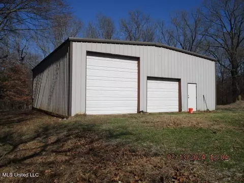 328 Thunderbird Dr N, Hernando, MS 38632