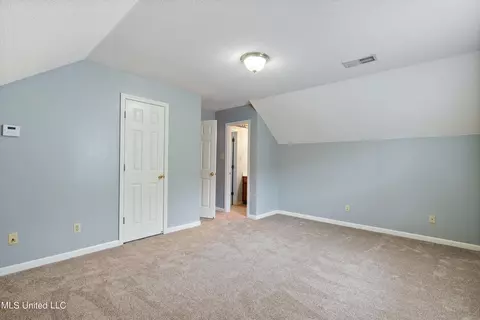 Bedroom - 2124 Heritage Cv, Hernando, MS 38632 photo 2 of 3