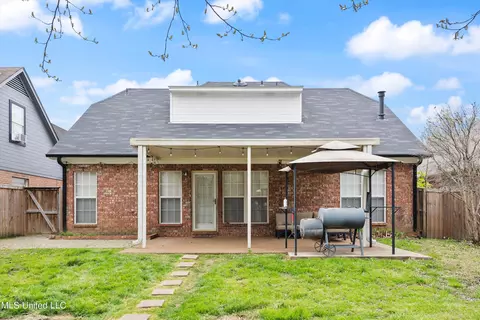 Exterior - 2124 Heritage Cv, Hernando, MS 38632 photo 5 of 9