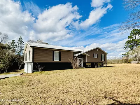 145 Quail Run Rd, Lucedale, MS 39452