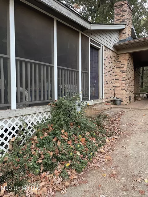 1298 N Thunderbird Dr N Dr, Hernando, MS 38632