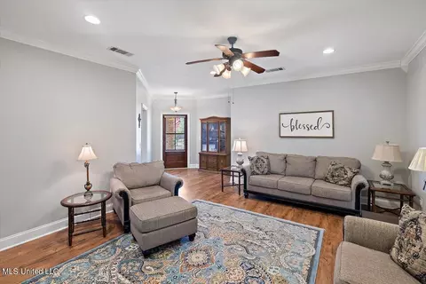 Living - 136 Copper Ridge Ln, Florence, MS 39073 photo 2 of 6