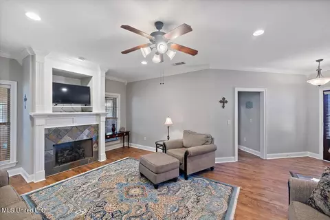Living - 136 Copper Ridge Ln, Florence, MS 39073 photo 3 of 6