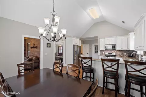 Dining - 136 Copper Ridge Ln, Florence, MS 39073 photo 2 of 2