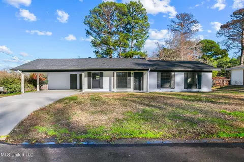 502 Terri Ln, Pearl, MS 39208