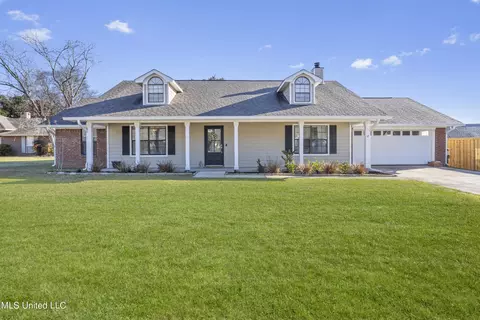 2 Ashley Ct, Long Beach, MS 39560