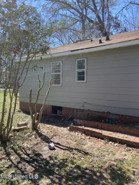 246 S Sunset Terrace Ter, Jackson, MS 39212 photo 3