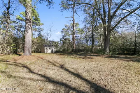 1012 Auburn Dr, Jackson, MS 39211 photo 4