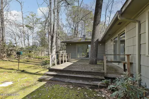 Exterior - 1910 E Northside Dr, Jackson, MS 39211 photo 5 of 9