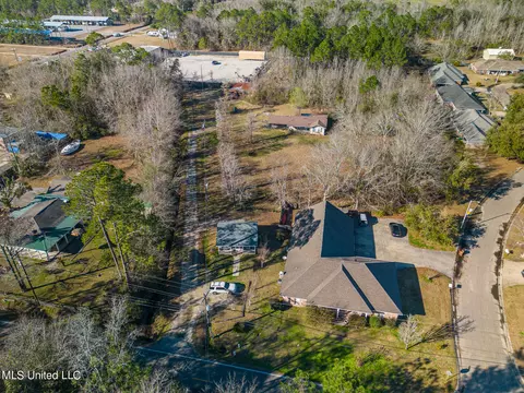 20294 Daugherty Rd, Long Beach, MS 39560 photo 2