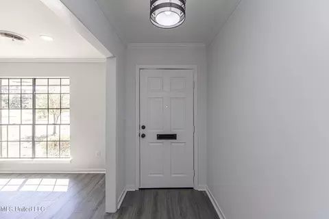 Entry Way - 5920 Baxter Dr, Jackson, MS 39211 photo 1 of 3